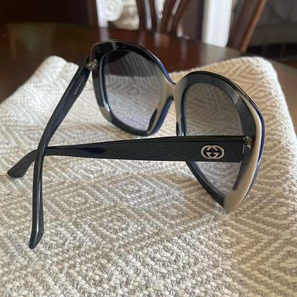 Oversized Gucci Sunglasses 3612s - Picture 4 of 9